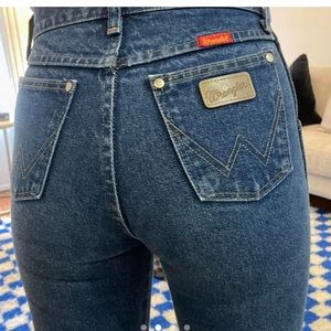 Wrangler denim high waist jeans. Size 14 girls. Fits 24”